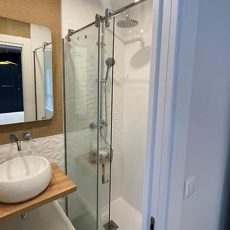 Pisazo A Estrenar En Pleno Centro Santander